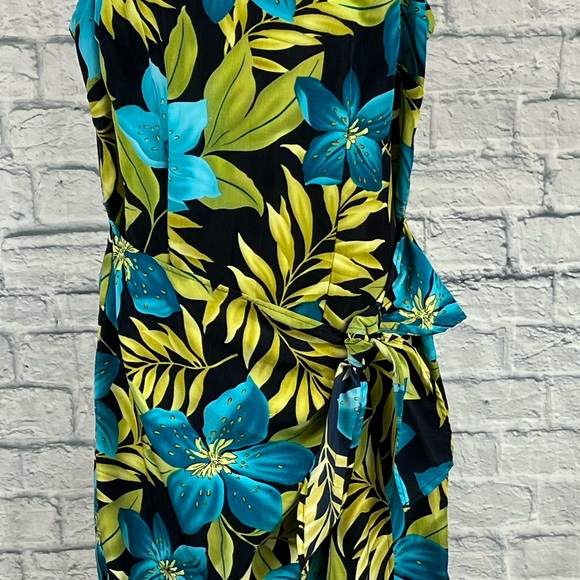 WHITE STAG Dress - Picture 6 of 7